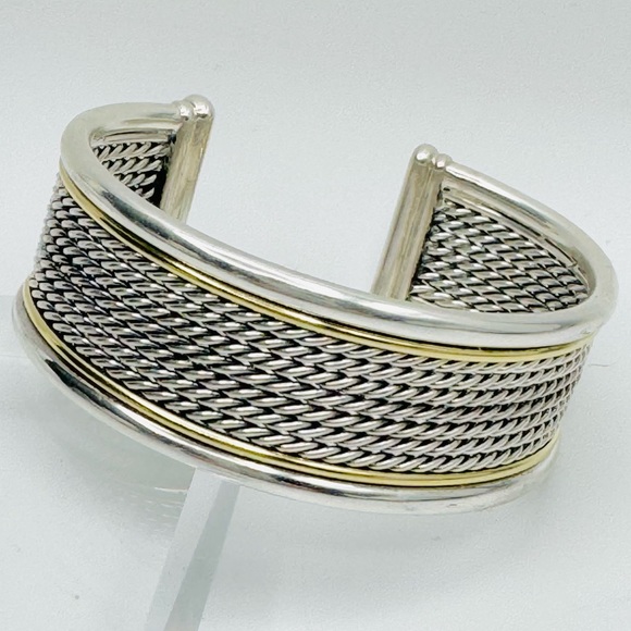 David Yurman Wide Wheaton
Cable Cuff With Gold - Picture 1 of 9